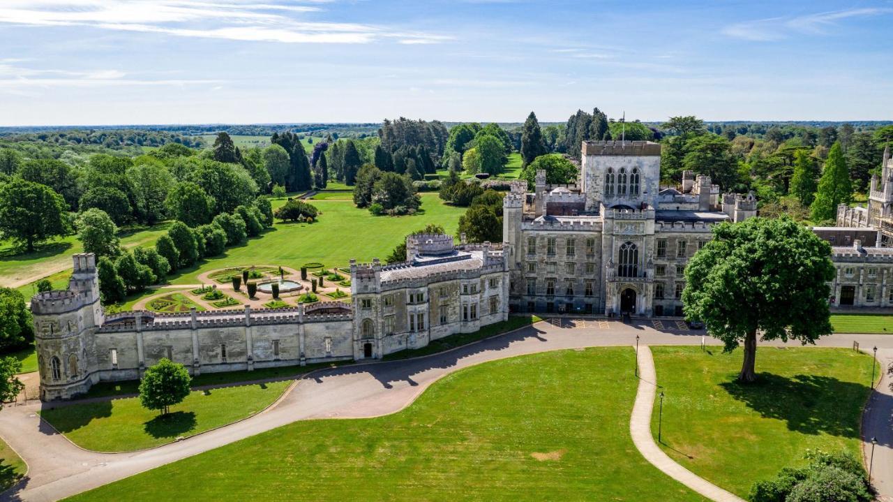 Ashridge House Hotel Бъркхамстед Екстериор снимка