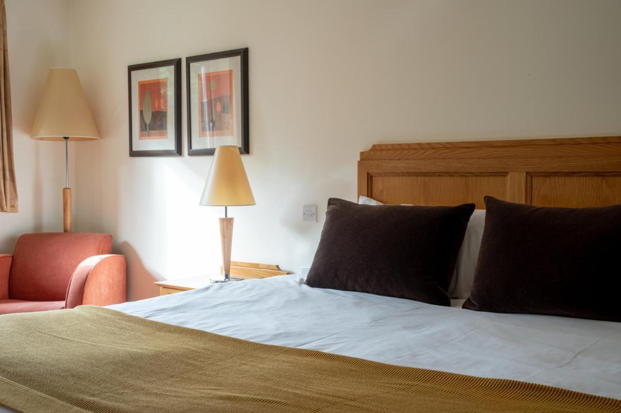 Ashridge House Hotel Бъркхамстед Екстериор снимка
