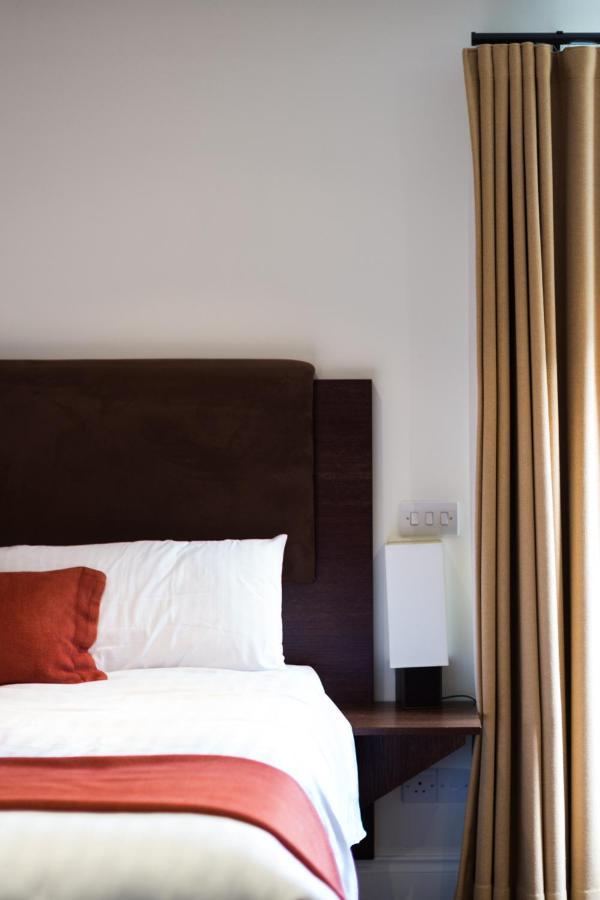 Ashridge House Hotel Бъркхамстед Екстериор снимка